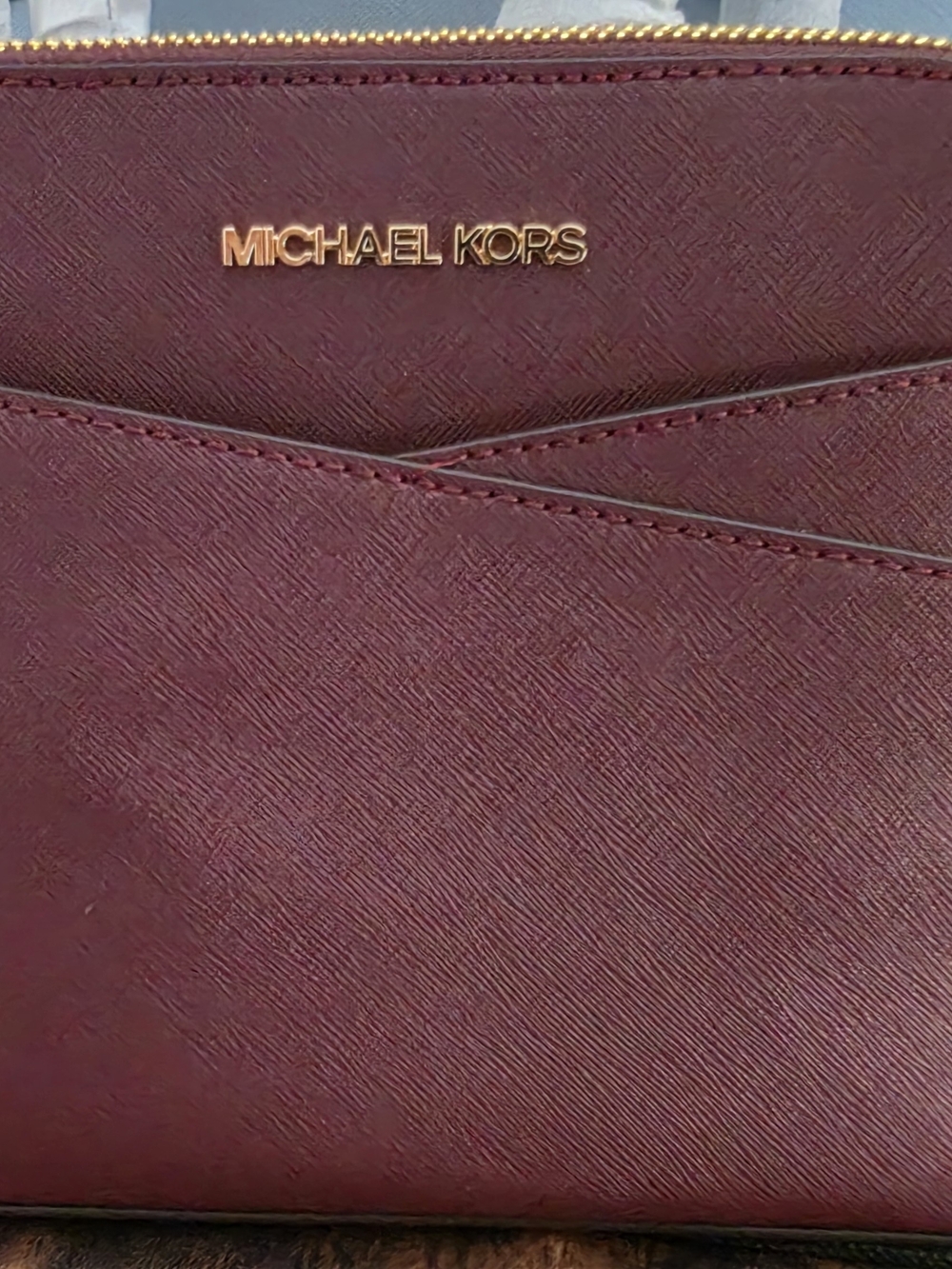 Jet Set Travel Medium Signature Logo Dome Crossbody Bag